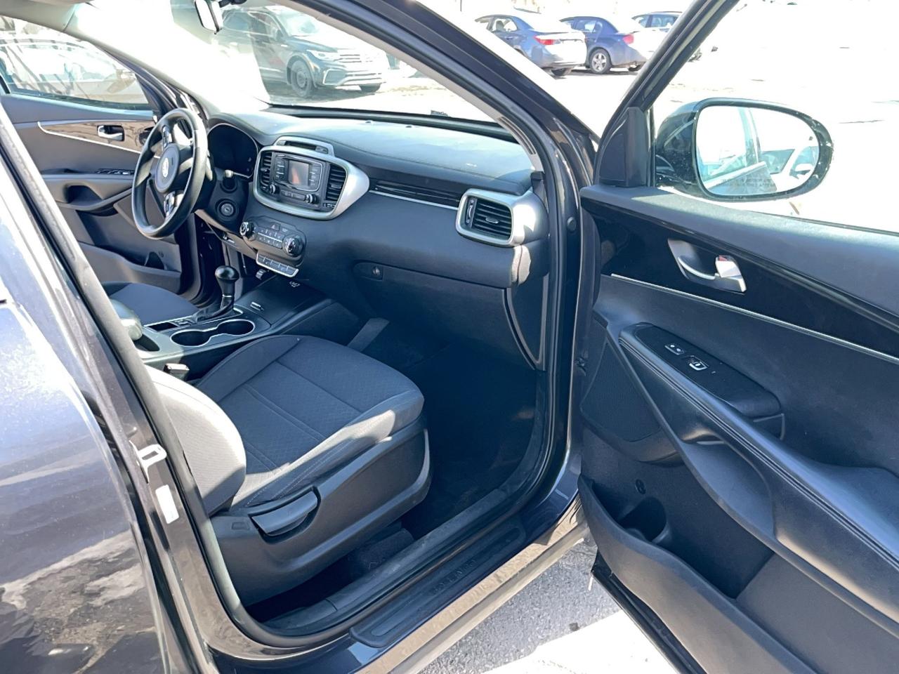 2018 Kia Sorento LX Photo