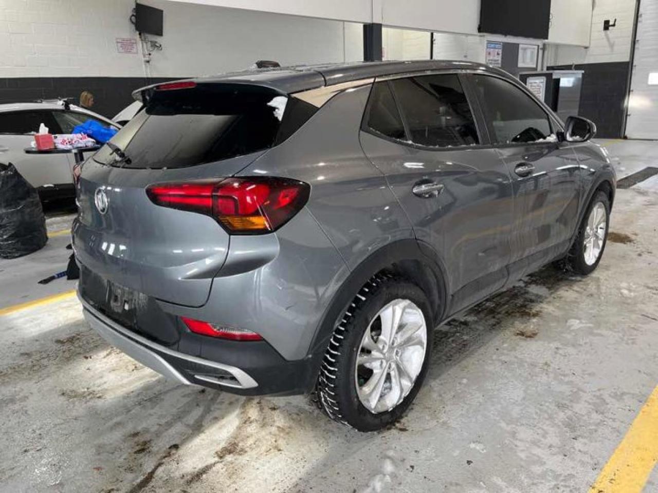 2020 Buick Encore GX Preferred | Heated Seats + Steering | Remote Start | Carplay + Android Auto | Lane Keep and More ! Photo