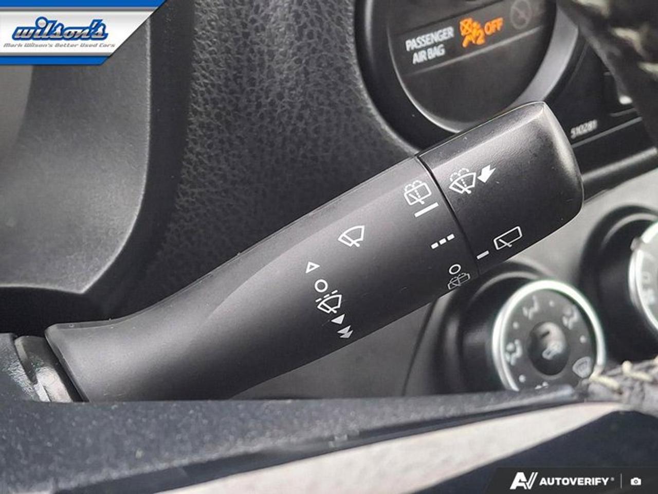 2019 Toyota Yaris Hatchback SE Hatchback | Heated Seats | Bluetooth | Rear Camera | Two Tone Paint | Alloy Wheels | and More ! Photo