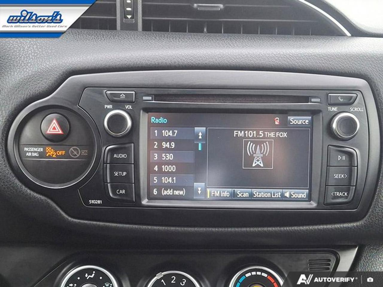 2019 Toyota Yaris Hatchback SE Hatchback | Heated Seats | Bluetooth | Rear Camera | Two Tone Paint | Alloy Wheels | and More ! Photo