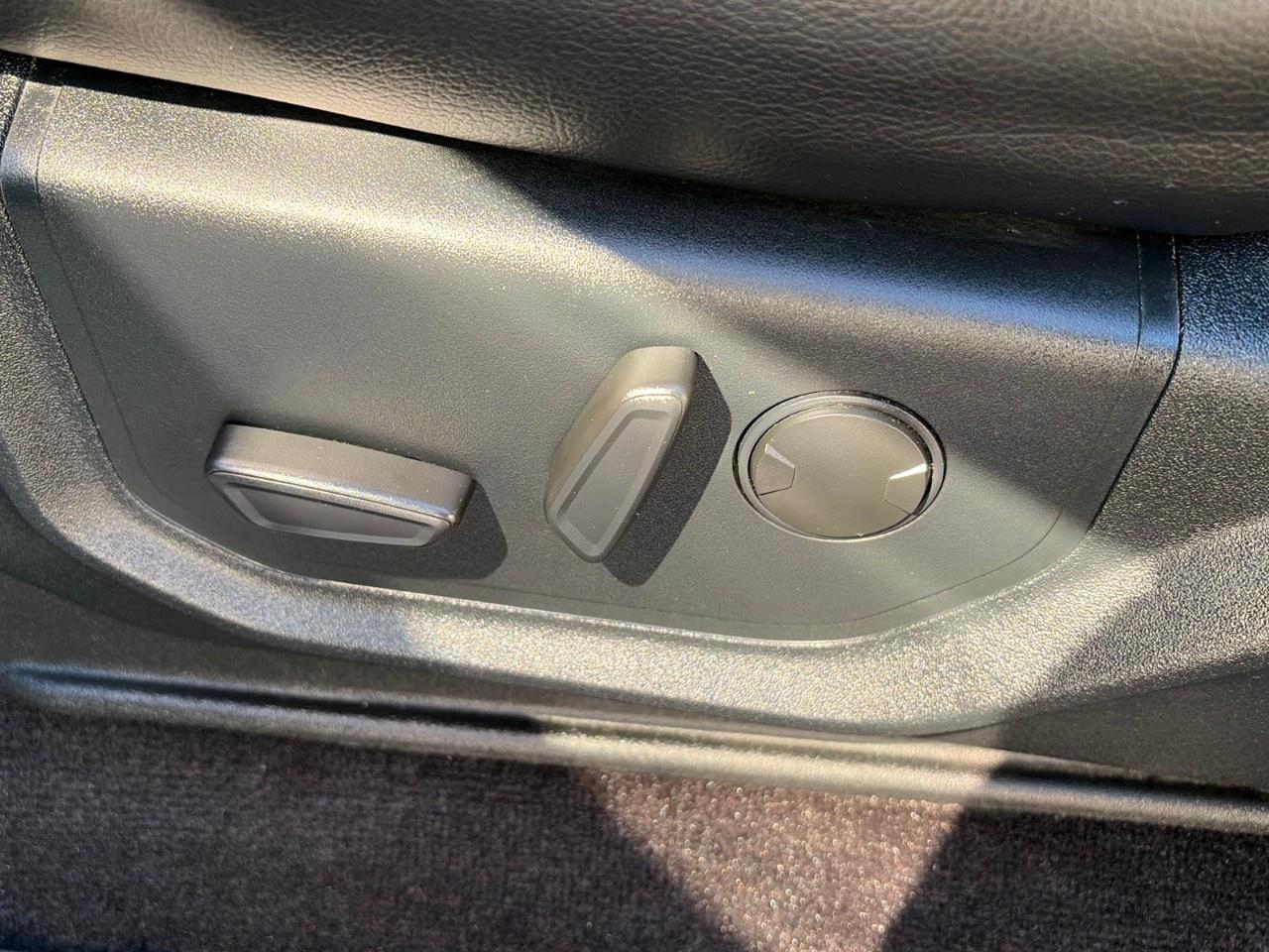 2019 Ford F-150 Lariat 4WD SuperCrew 5.5' Box Photo