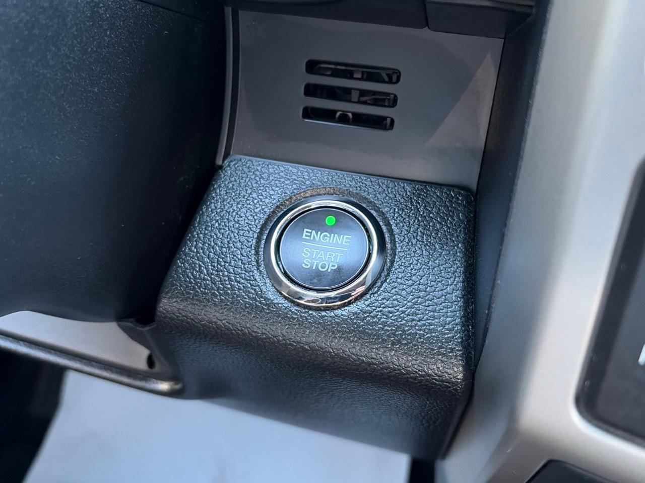 2019 Ford F-150 Lariat 4WD SuperCrew 5.5' Box Photo