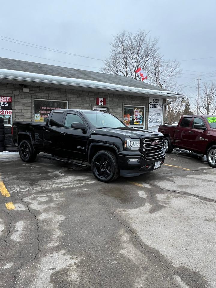 2018 GMC Sierra 1500 4WD DOUBLE CAB 143.5" Photo