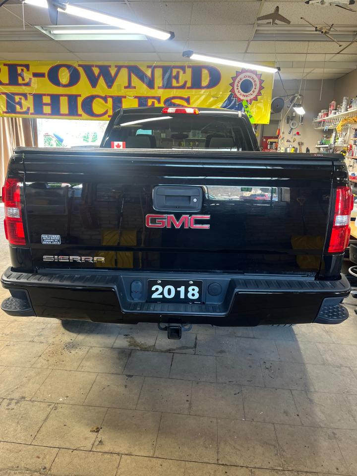 2018 GMC Sierra 1500 4WD DOUBLE CAB 143.5" Photo