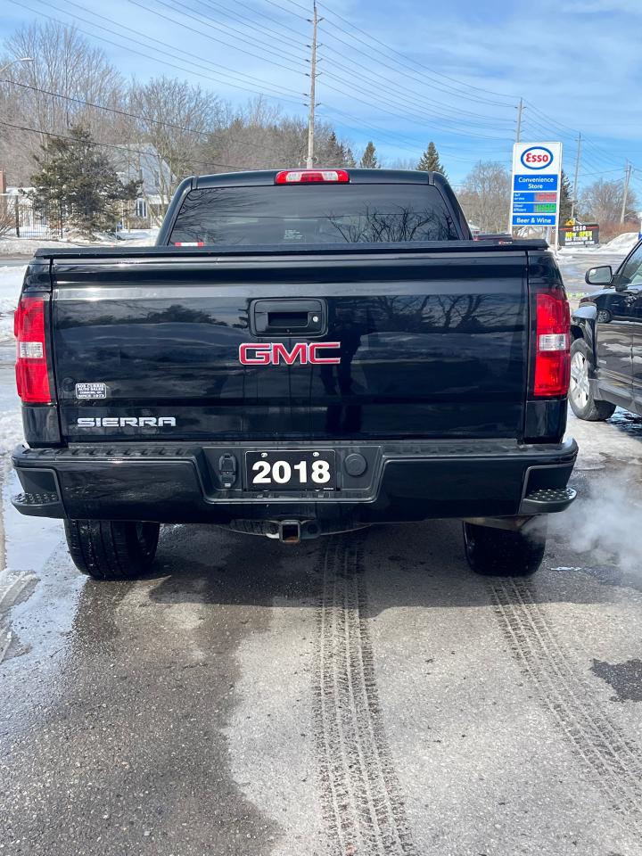 2018 GMC Sierra 1500 4WD DOUBLE CAB 143.5" Photo