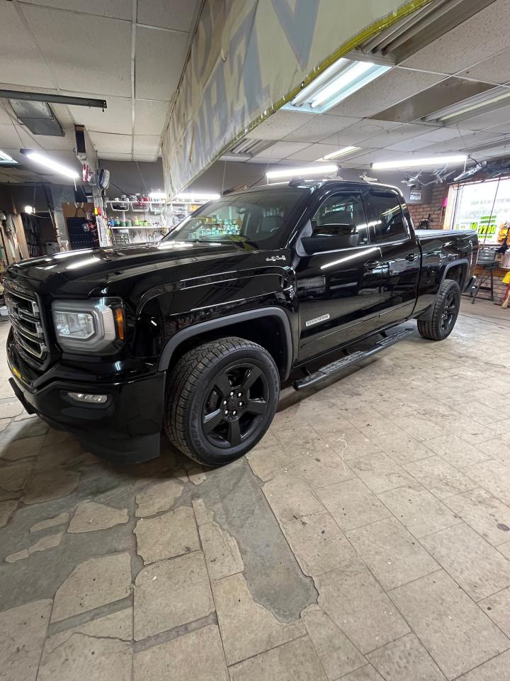 2018 GMC Sierra 1500 4WD DOUBLE CAB 143.5" Photo