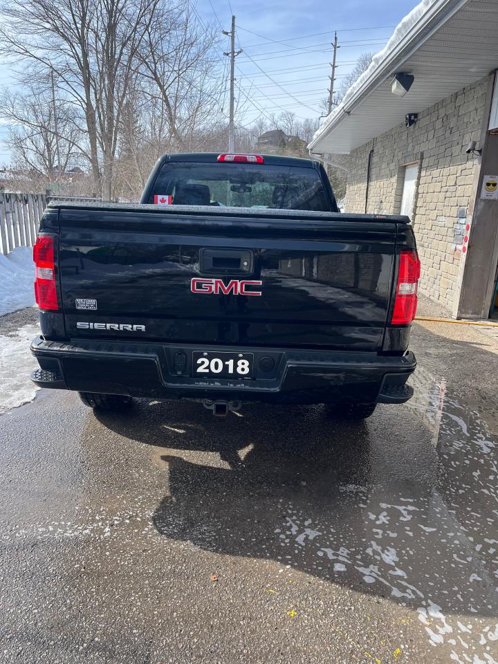 2018 GMC Sierra 1500 4WD DOUBLE CAB 143.5" Photo