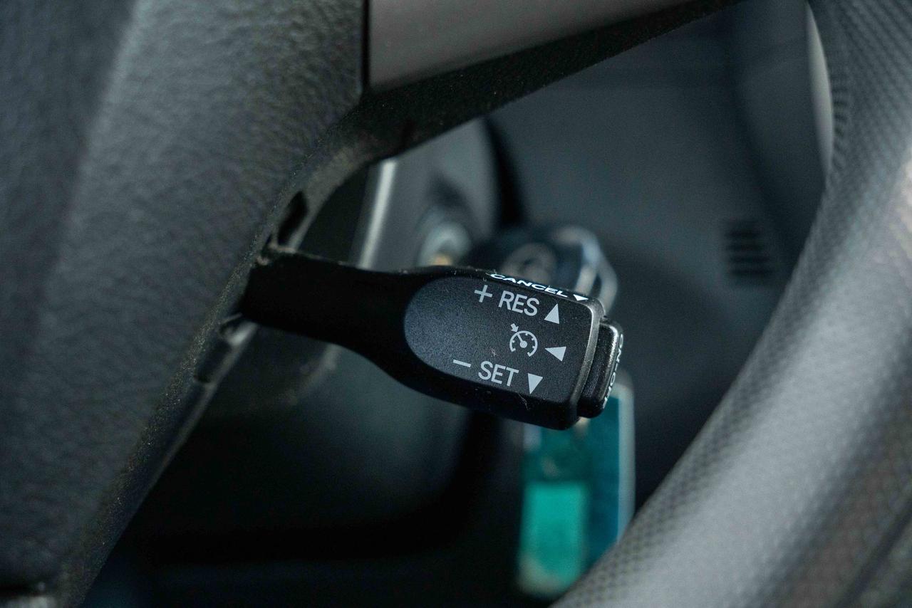 2011 Toyota Matrix BASE Photo