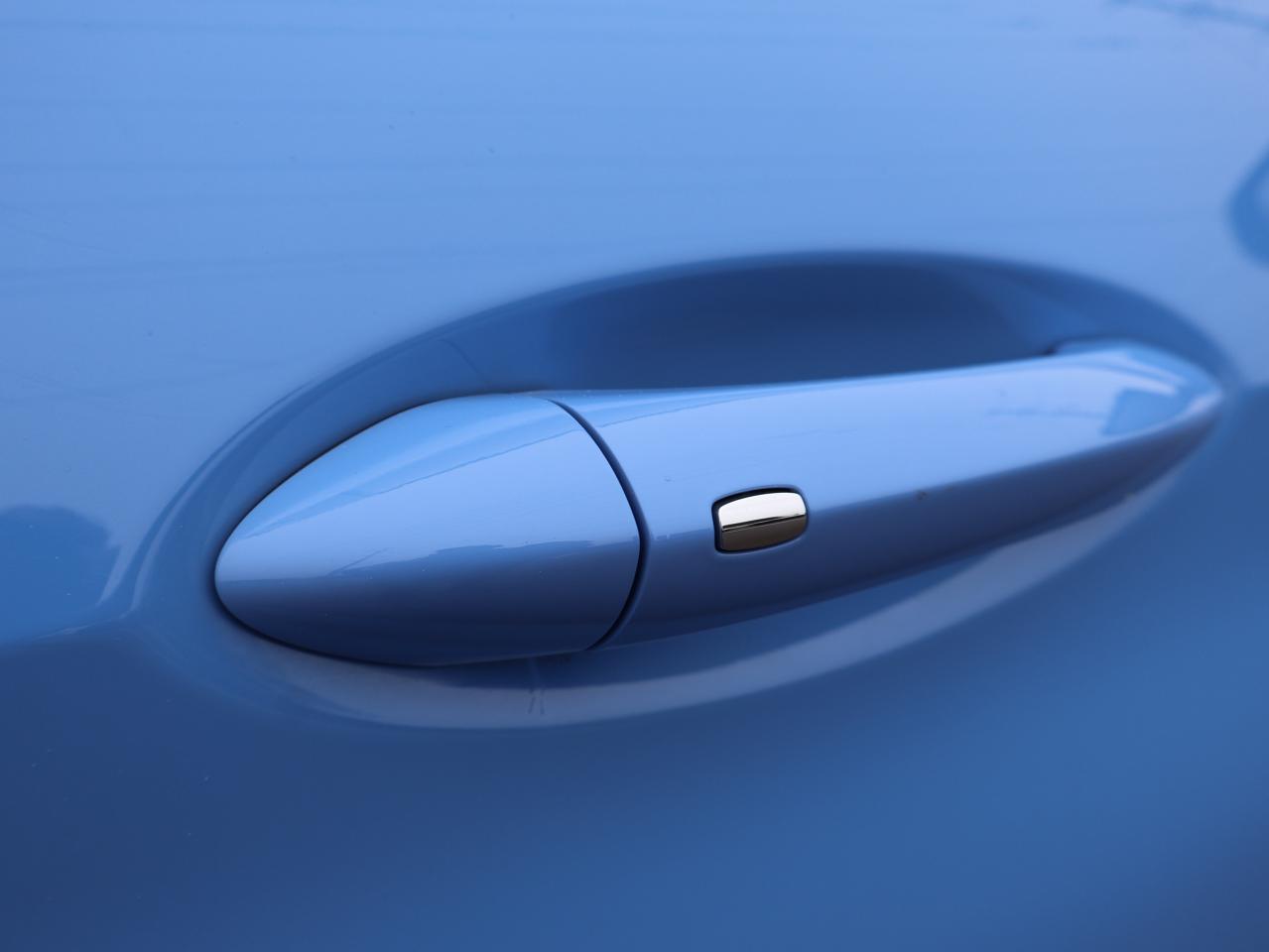 2023 Chevrolet TrailBlazer RS AWD CERTIFIED *ACCIDENT FREE* CAMERA BLUETOOTH LEATHER HEATED SEATS PANO ROOF CRUISE ALLOYS Photo