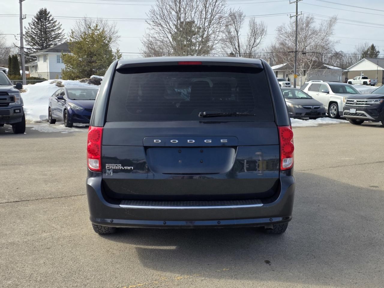 2014 Dodge Grand Caravan SE Photo