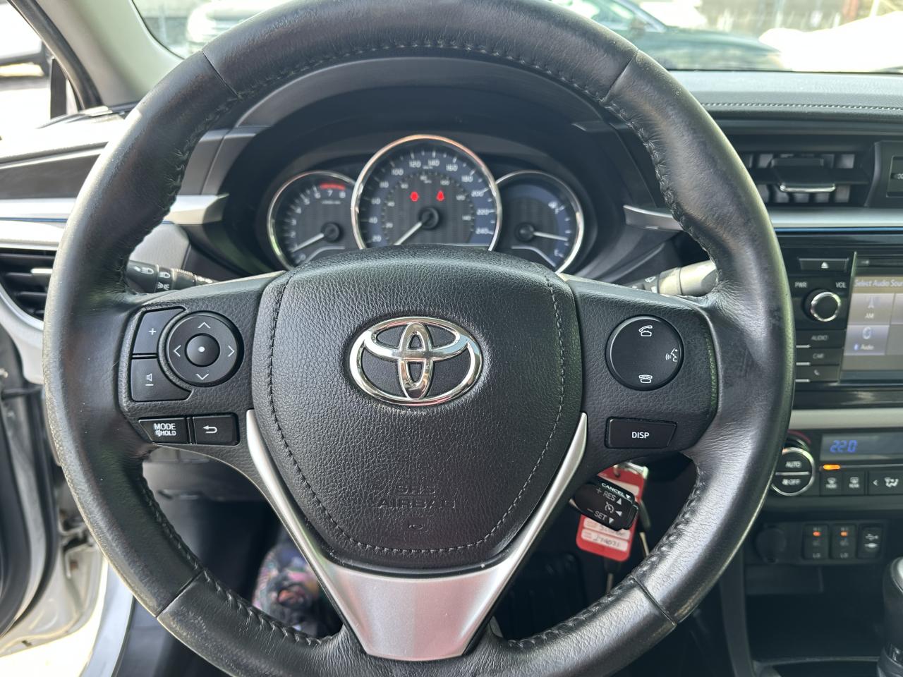 2015 Toyota Corolla LE Photo