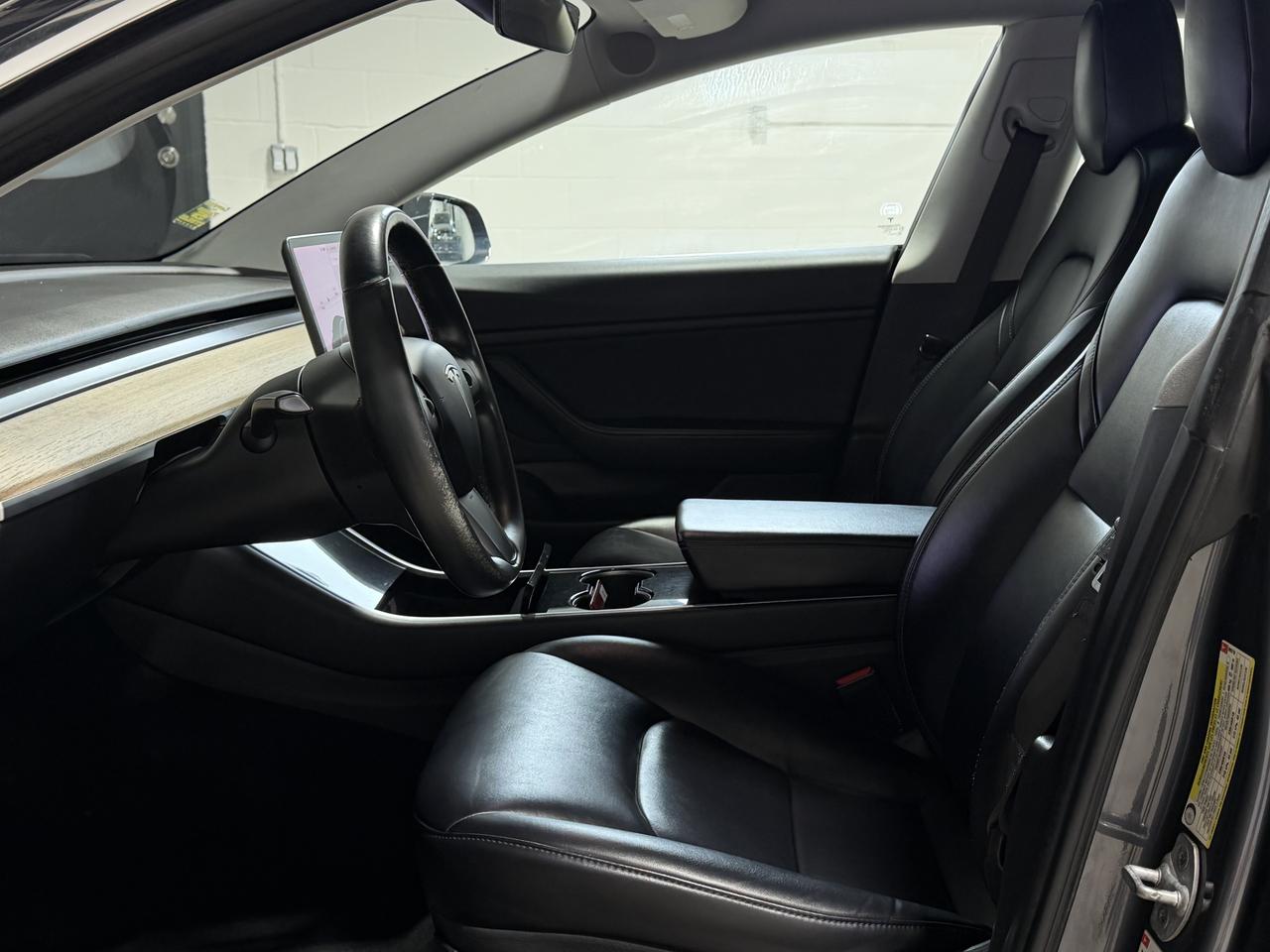 2018 Tesla Model 3 Long  Range Photo4