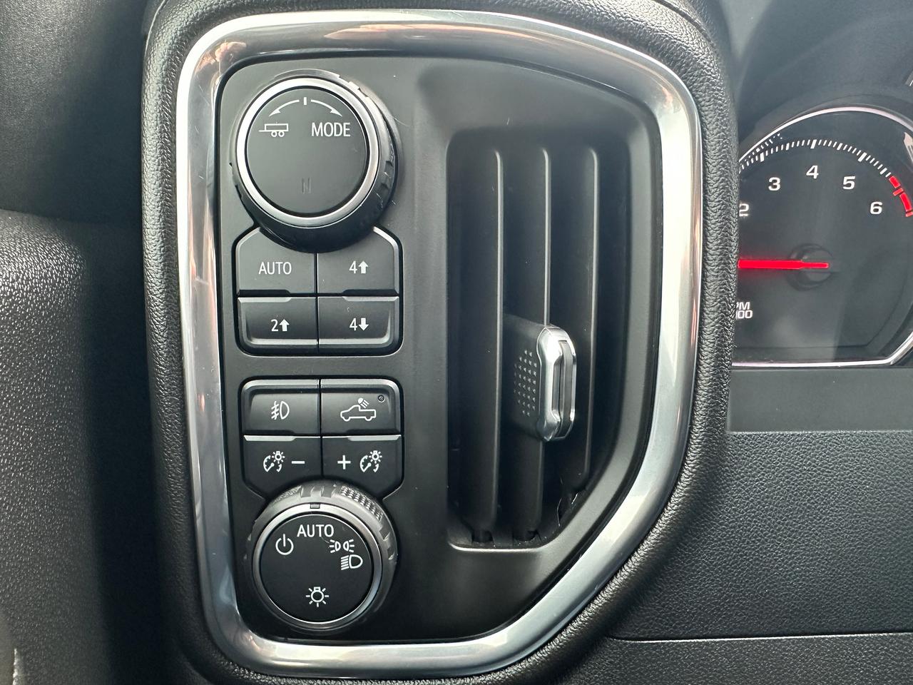 2022 Chevrolet Silverado 1500 LTD TrailBoss 4X4 HTD-Cloth CarPlay Backup Cam XM Photo