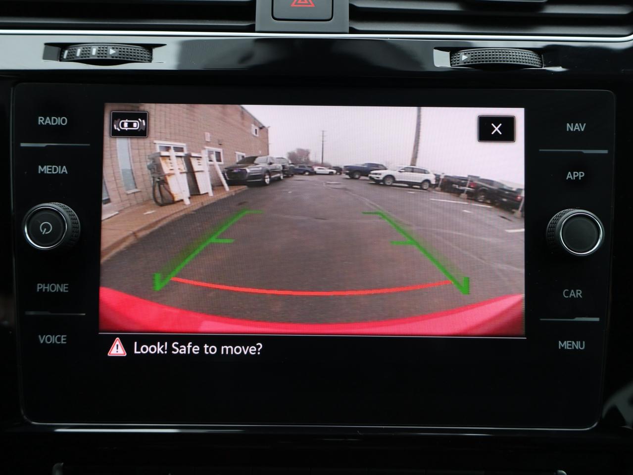 2021 Volkswagen Golf GTI AUTOBAHN CERTIFIED *ACCIDENT FREE*V.W MAINTAIN* CAMERA NAV BLUETOOTH LEATHER HEATED SEATS SUNROOF CRUISE ALLOYS Photo