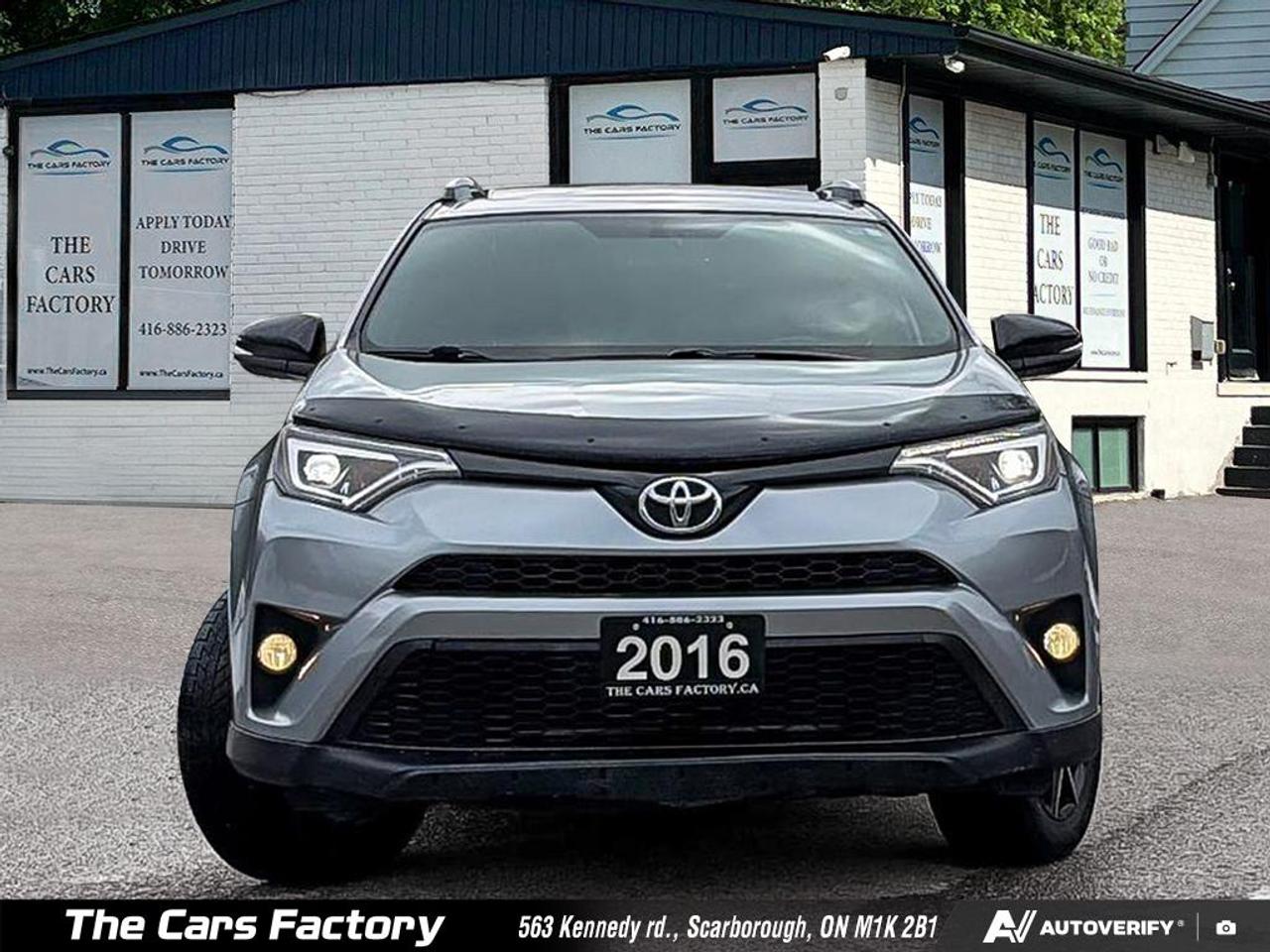 2016 Toyota RAV4 SE AWD Leather / Roof / Camera / No Accident! Photo
