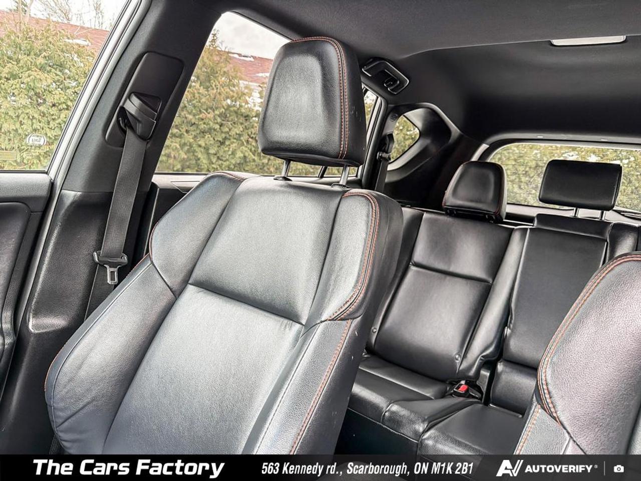 2016 Toyota RAV4 SE AWD Leather / Roof / Camera / No Accident! Photo