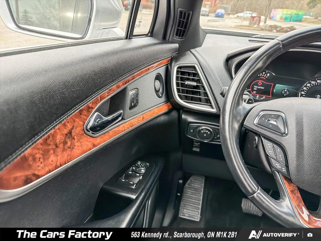2016 Lincoln MKX Reserve AWD 1- Owner | No Accidents | Fully Loaded Photo