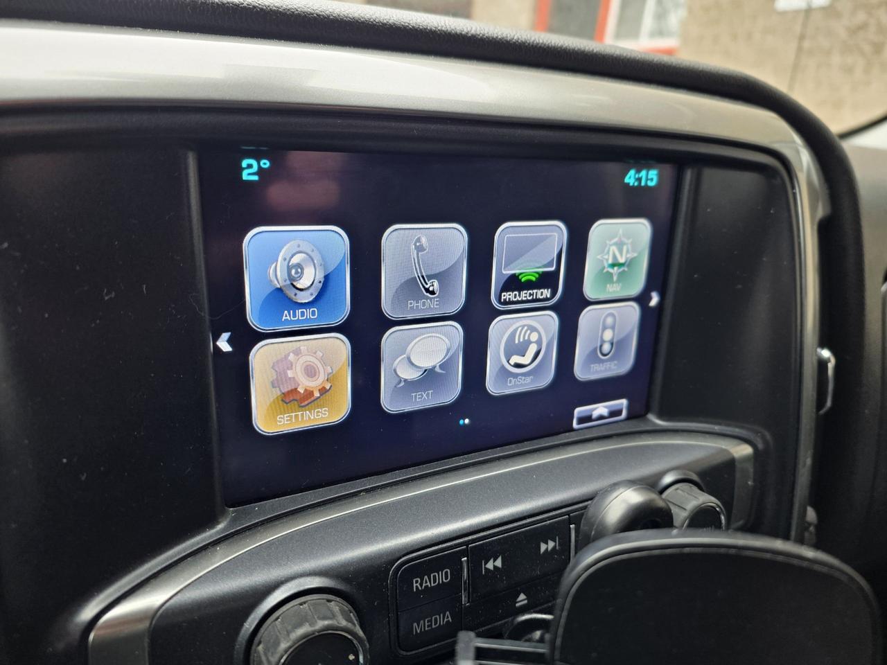 2017 Chevrolet Silverado 1500 LT Z71 4x4 Photo3