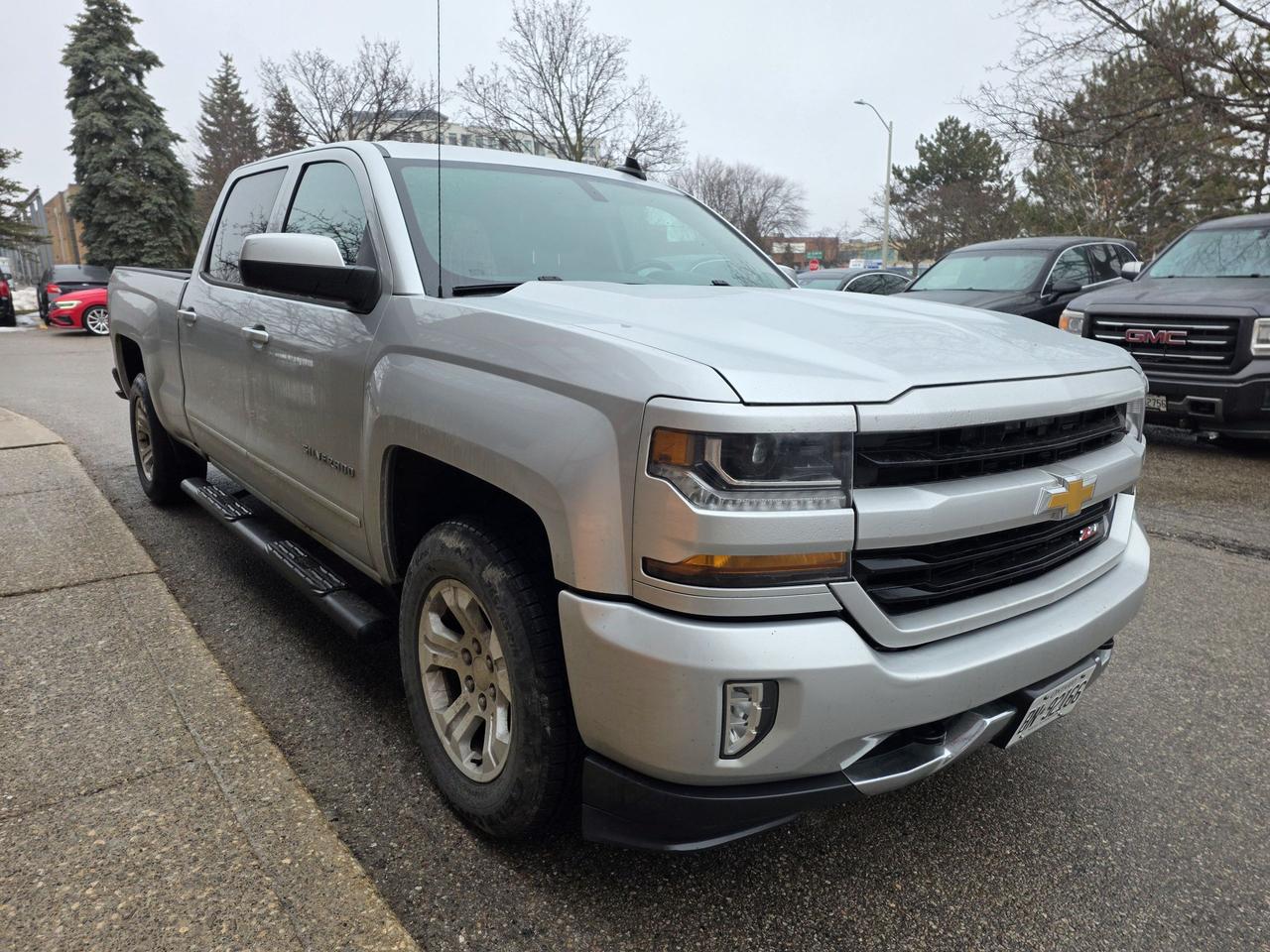 2017 Chevrolet Silverado 1500 LT Z71 4x4 Photo4