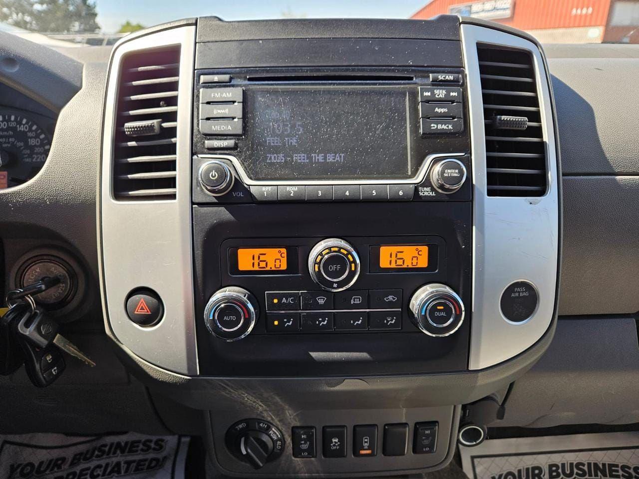 2016 Nissan Frontier SV Photo