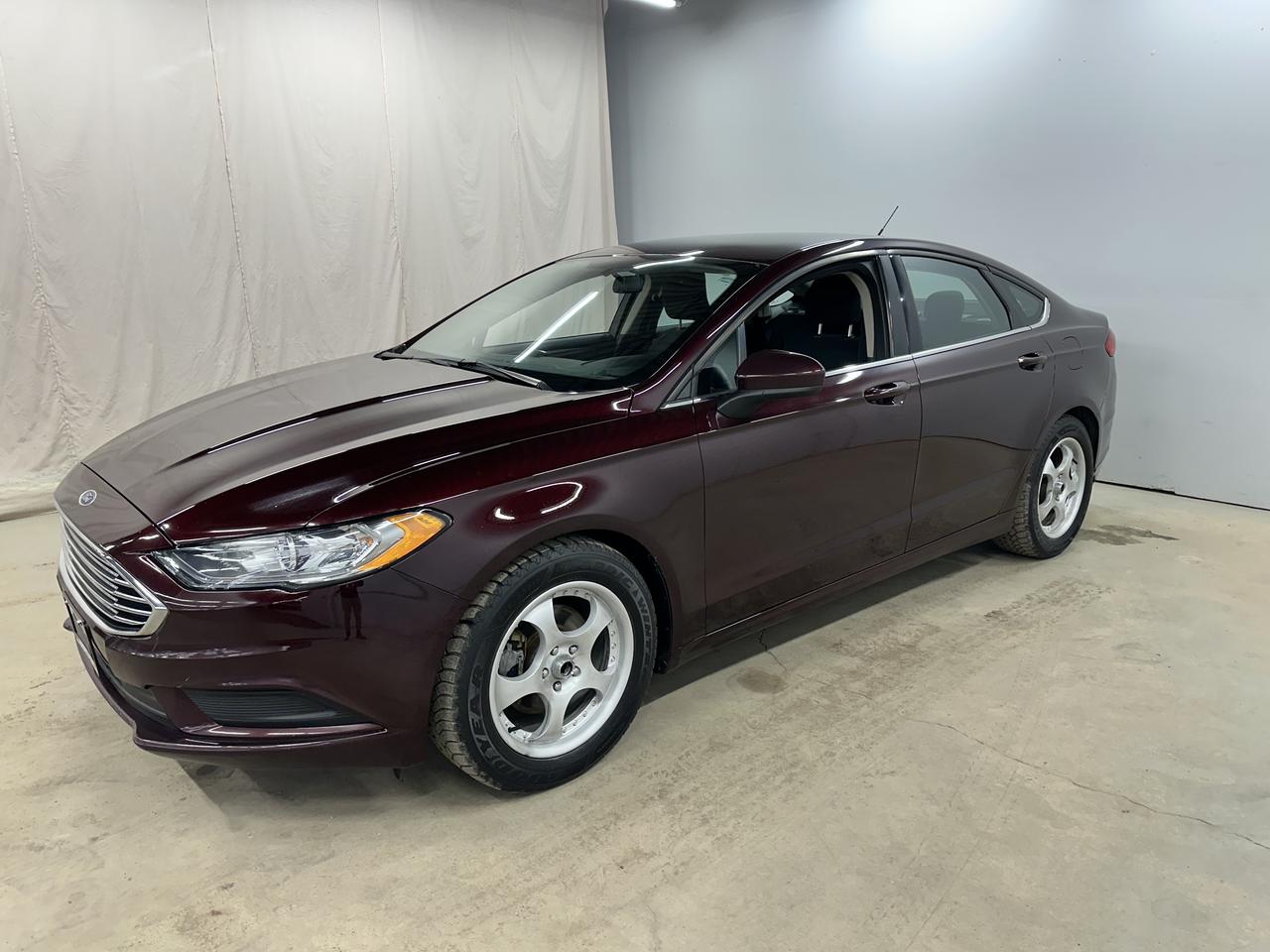 2017 Ford Fusion 4dr Sdn SE FWD Photo2