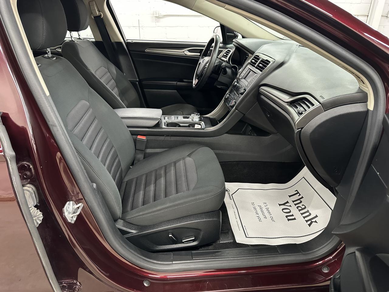 2017 Ford Fusion 4dr Sdn SE FWD Photo15