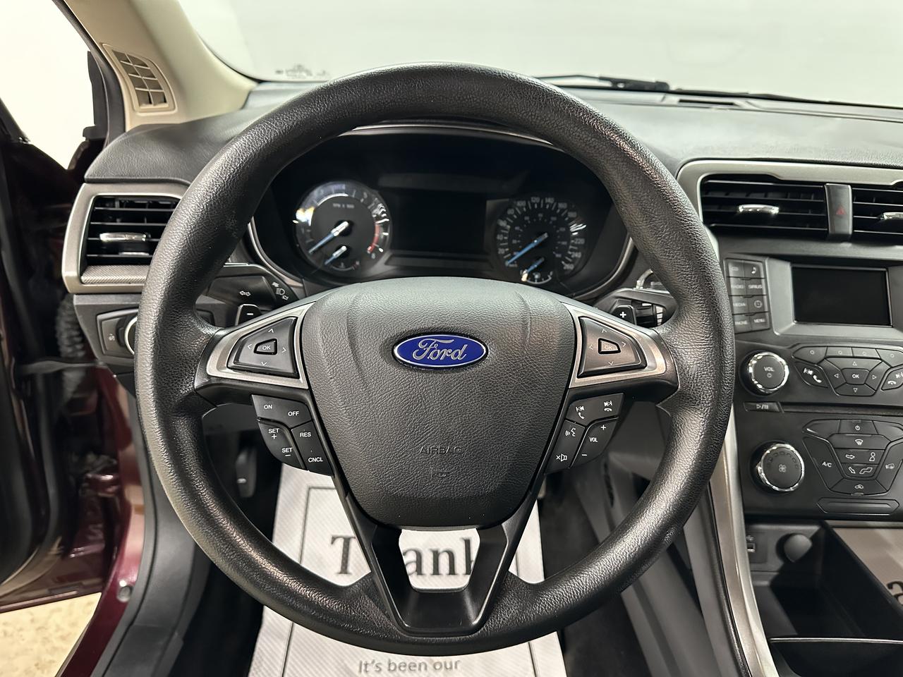 2017 Ford Fusion 4dr Sdn SE FWD Photo