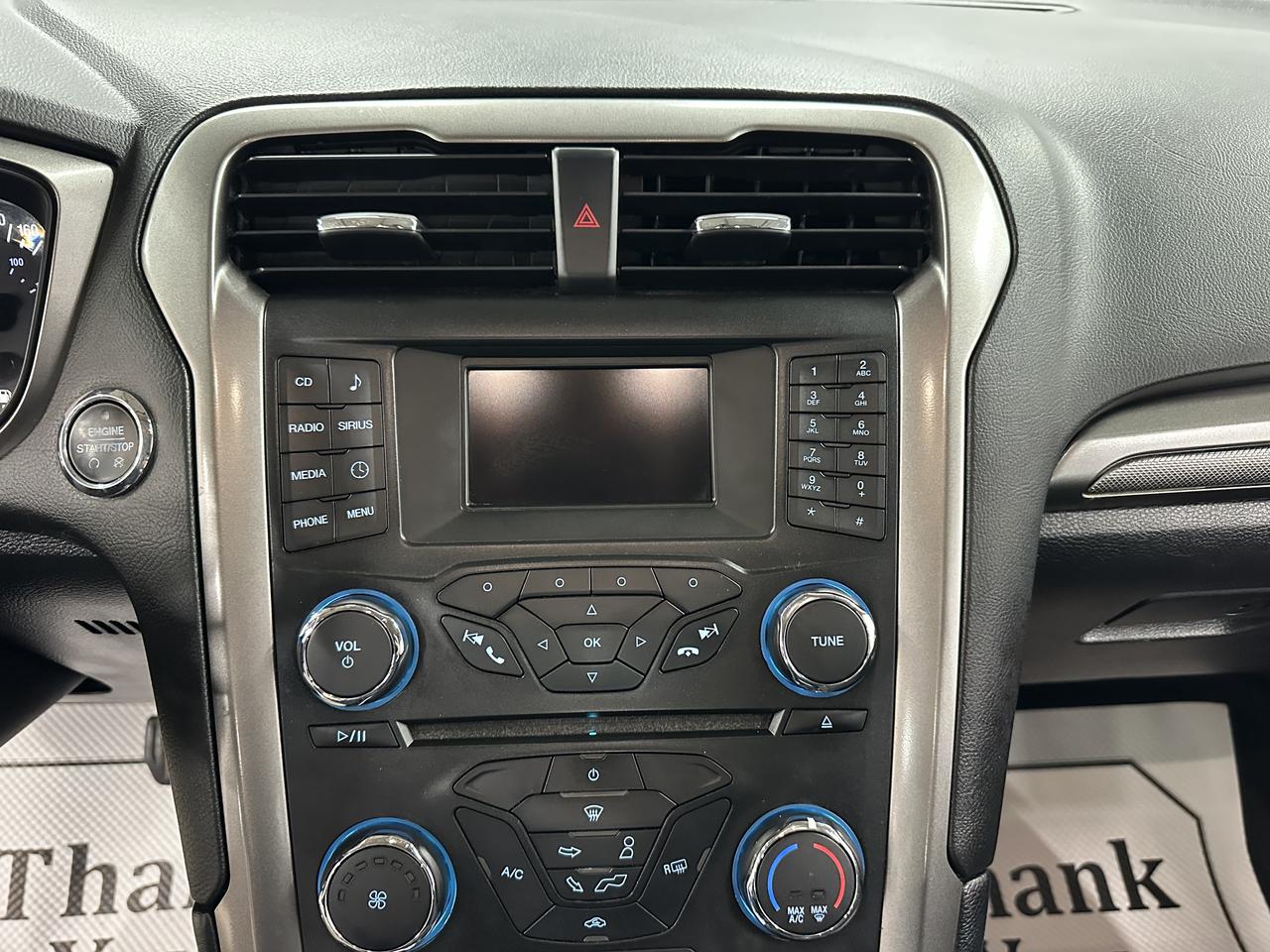 2017 Ford Fusion 4dr Sdn SE FWD Photo