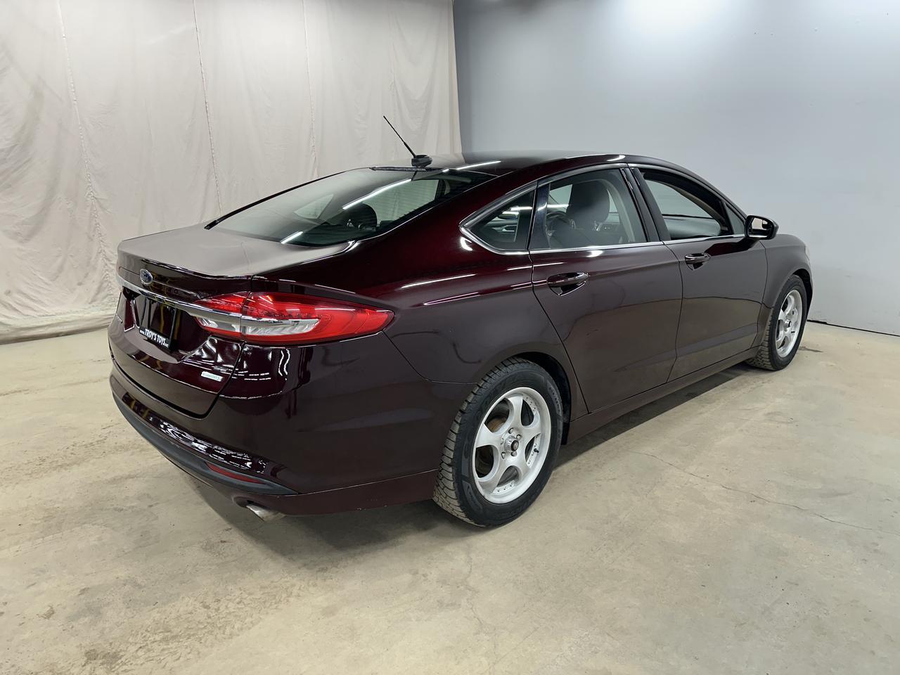 2017 Ford Fusion 4dr Sdn SE FWD Photo