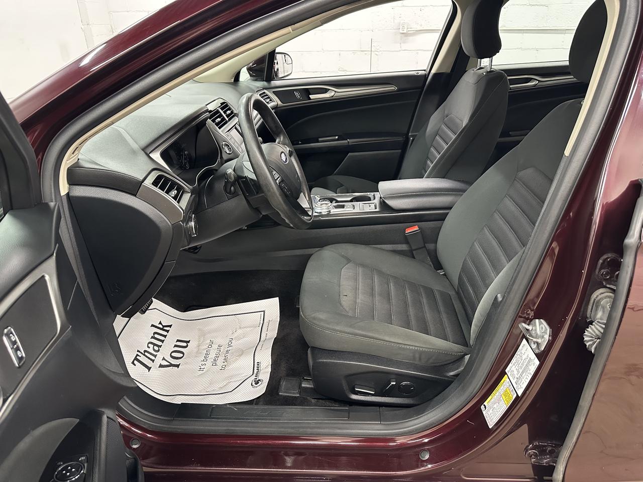 2017 Ford Fusion 4dr Sdn SE FWD Photo