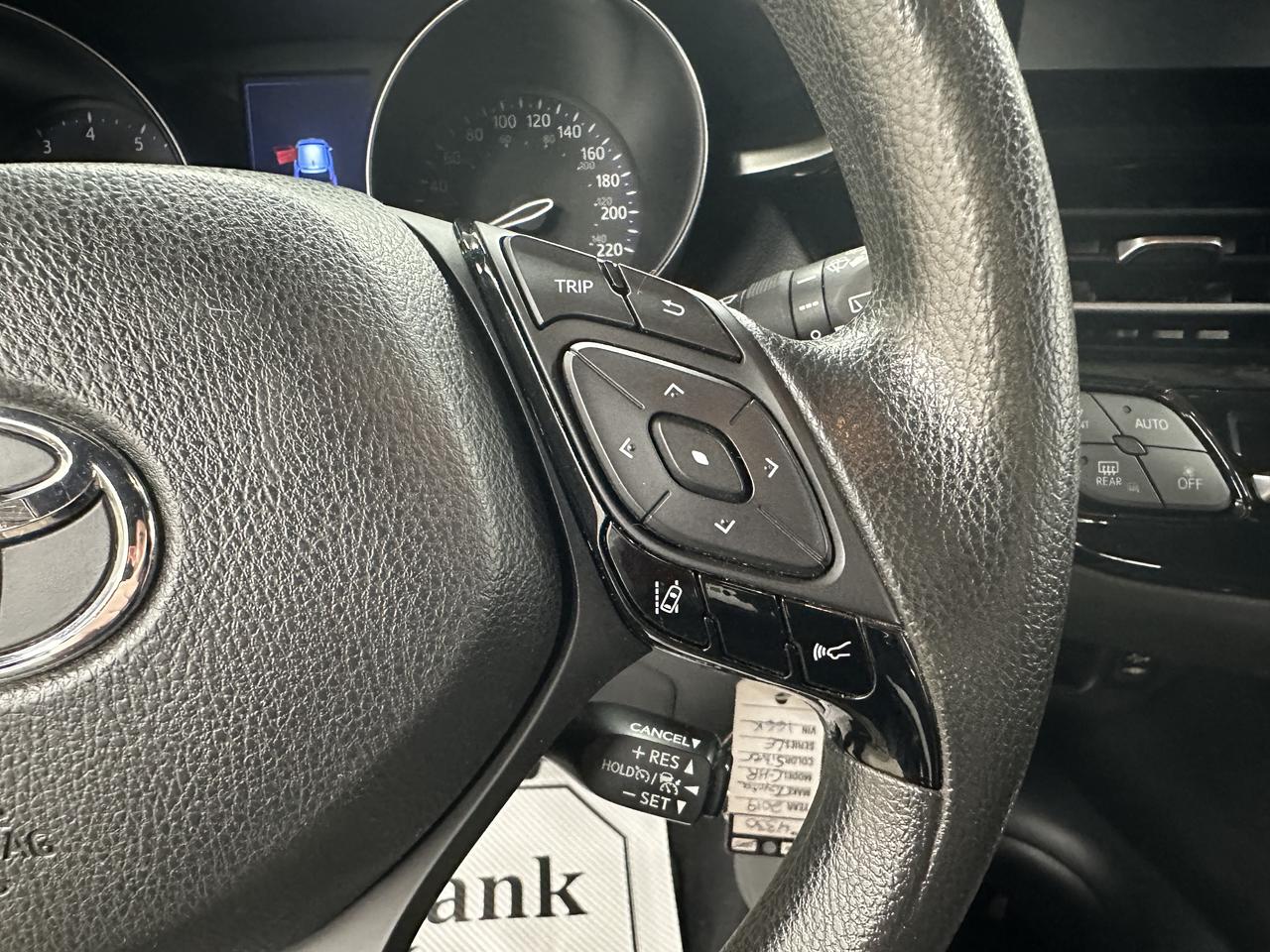 2019 Toyota C-HR LE Photo33