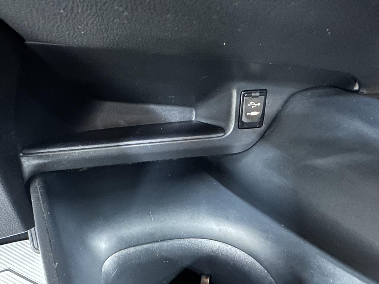 2019 Toyota C-HR LE Photo22