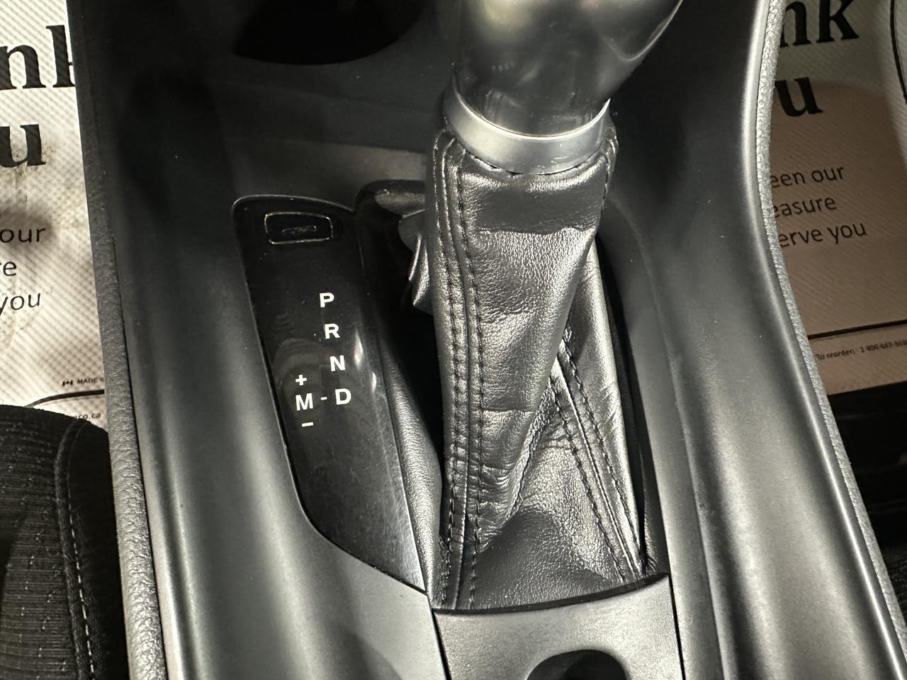 2019 Toyota C-HR LE Photo14