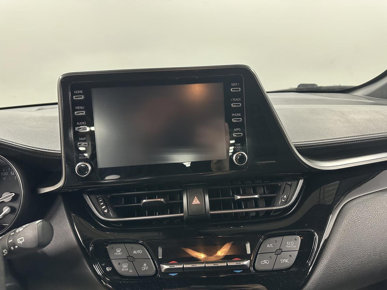 2019 Toyota C-HR LE Photo34