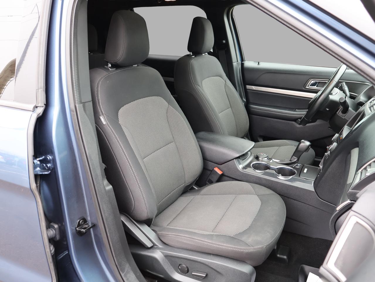 2019 Ford Explorer XLT ECO 4WD CERTIFIED *7 SEATS*FORD MAINTAIN* CAMERA NAV BLUETOOTH HEATED SEATS SUNROOF CRUISE ALLOYS Photo