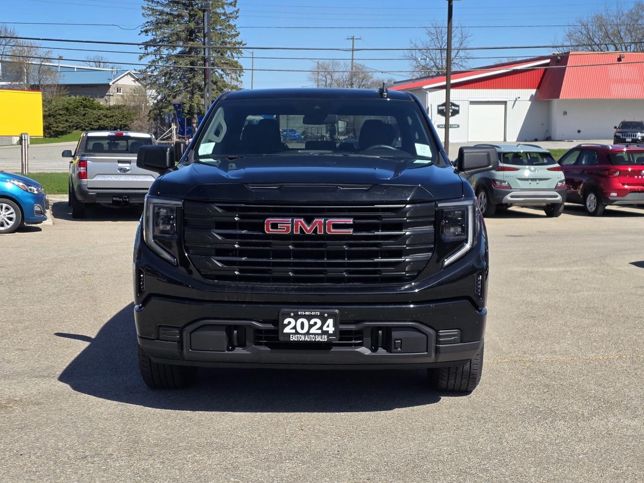 2024 GMC Sierra 1500 Pro Crew Cab 4WD Photo