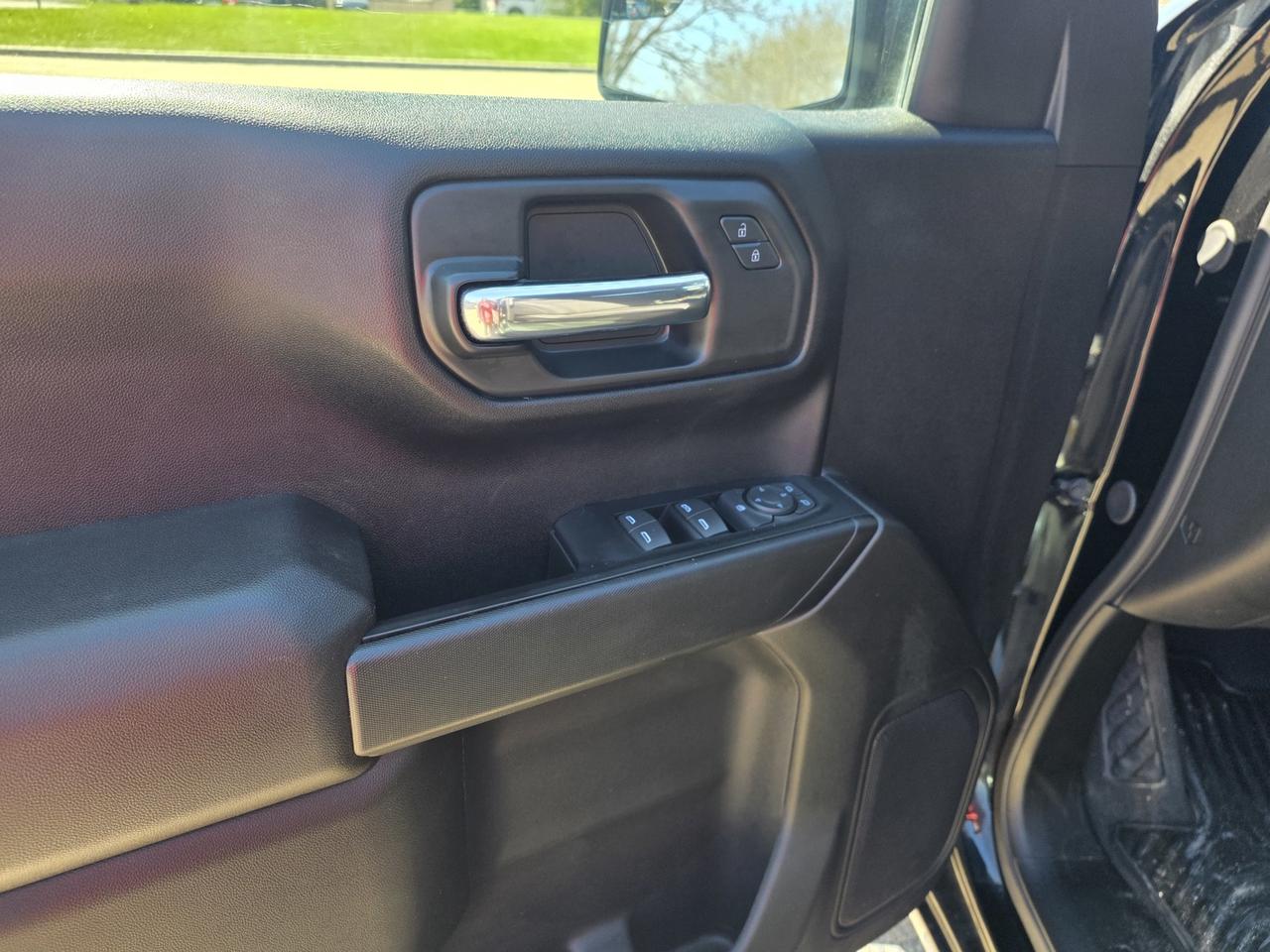 2024 GMC Sierra 1500 Pro Crew Cab 4WD Photo