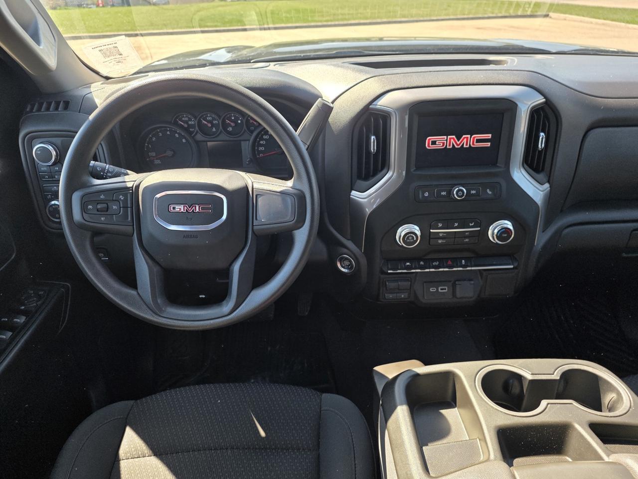 2024 GMC Sierra 1500 Pro Crew Cab 4WD Photo