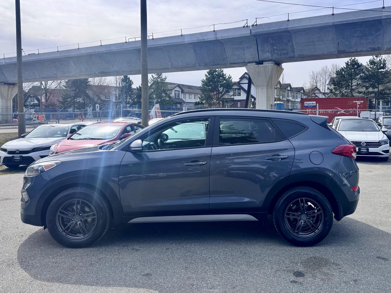 2018 Hyundai Tucson FINANCING AVAILABLE Photo8