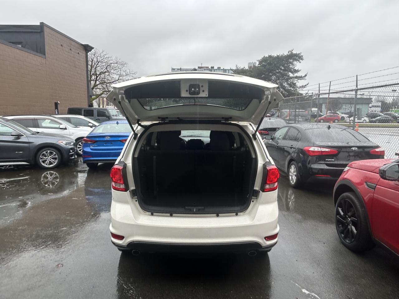 2012 Dodge Journey SXT - Photo #8