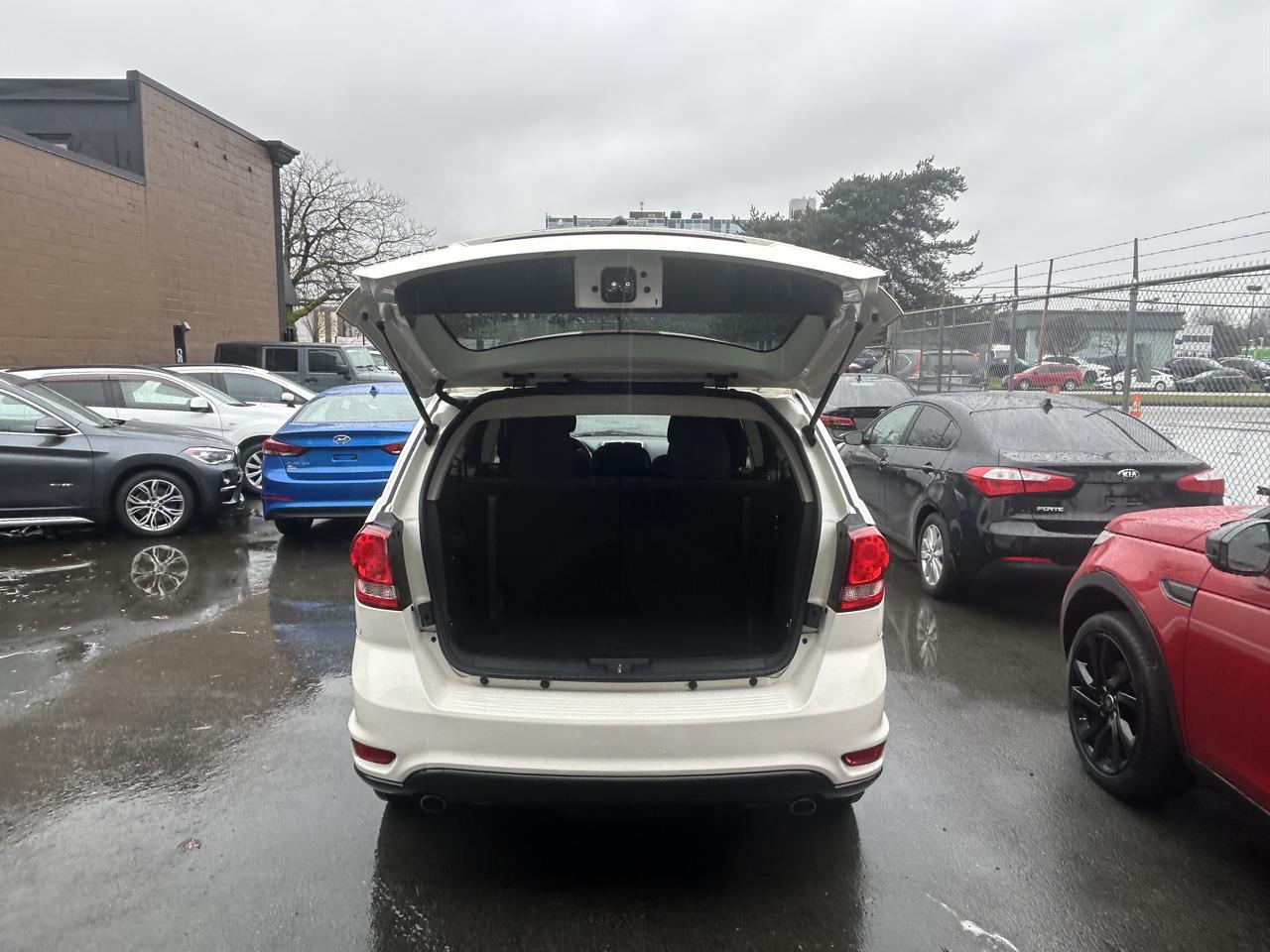 2012 Dodge Journey SXT - Photo #8