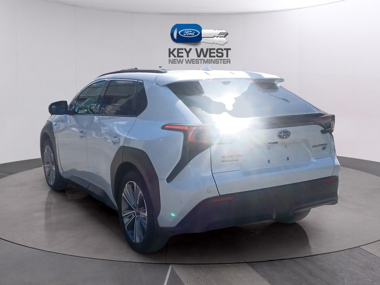 2024 Subaru Solterra  Photo3