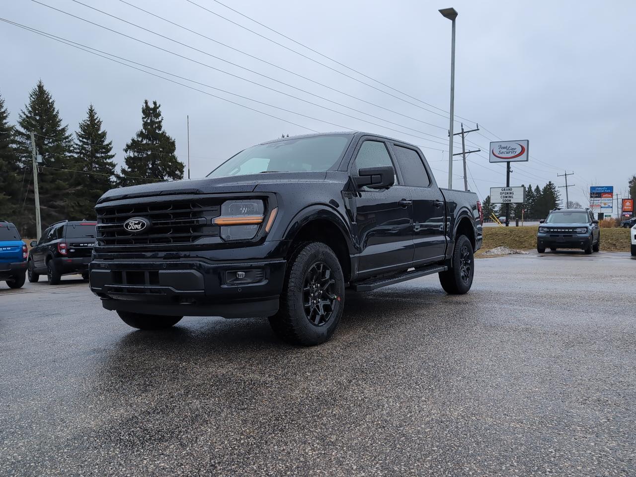 2026 Ford F-150 XLT SuperCrew 302A 4x4 Photo0