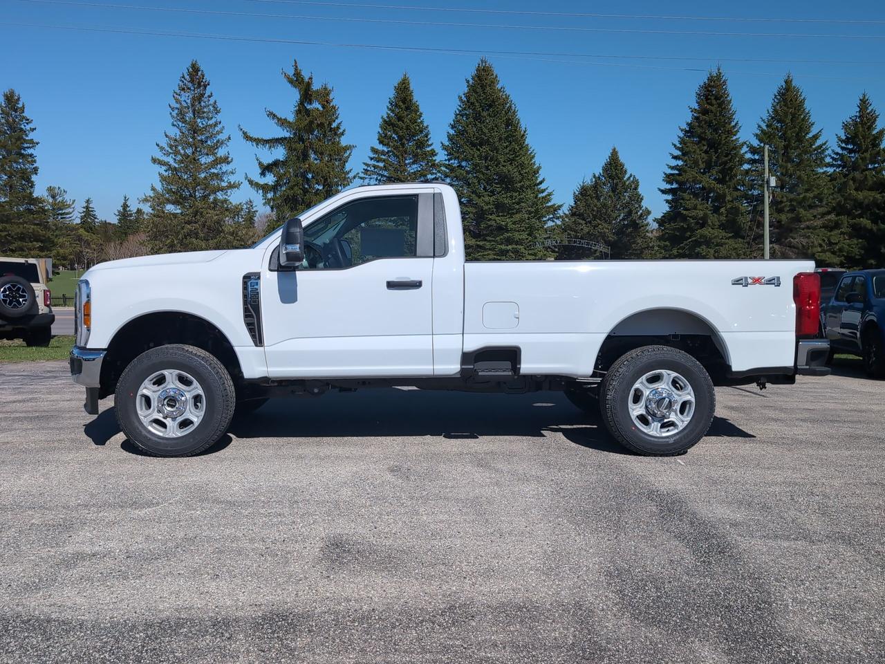 2026 Ford F-250 XLT Reg Cab 4x4 Photo2
