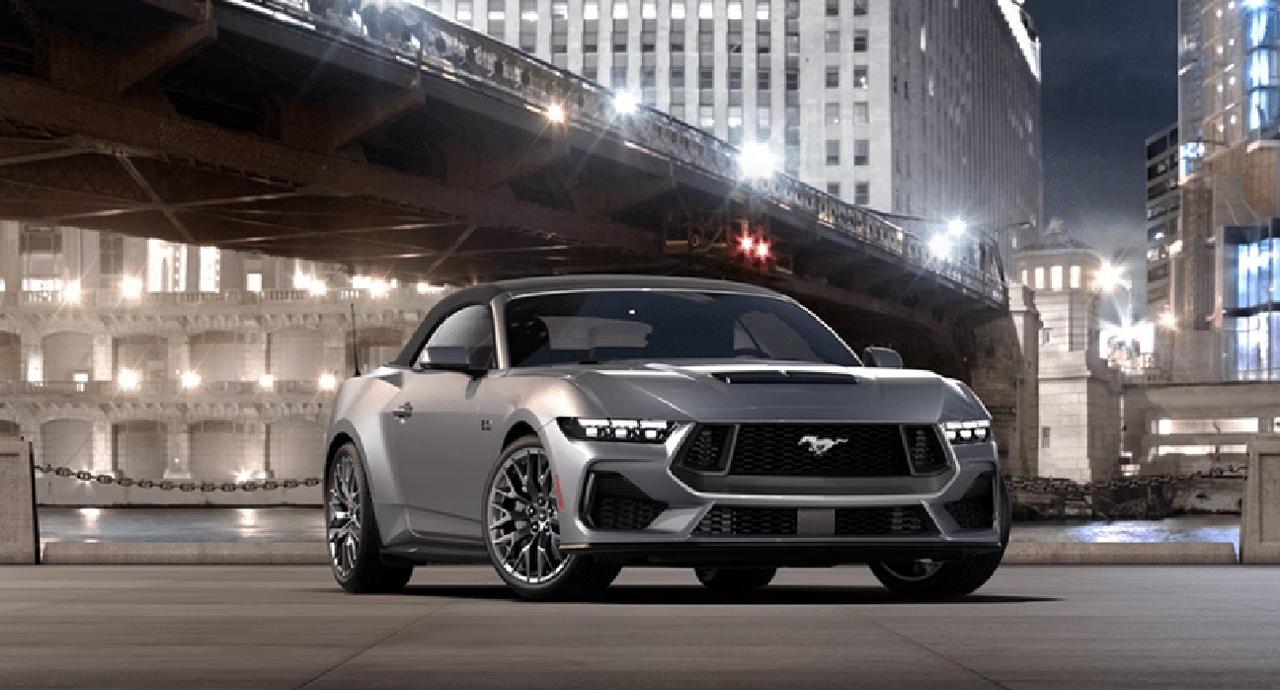 2026 Ford Mustang GT Premium Convertible Photo2