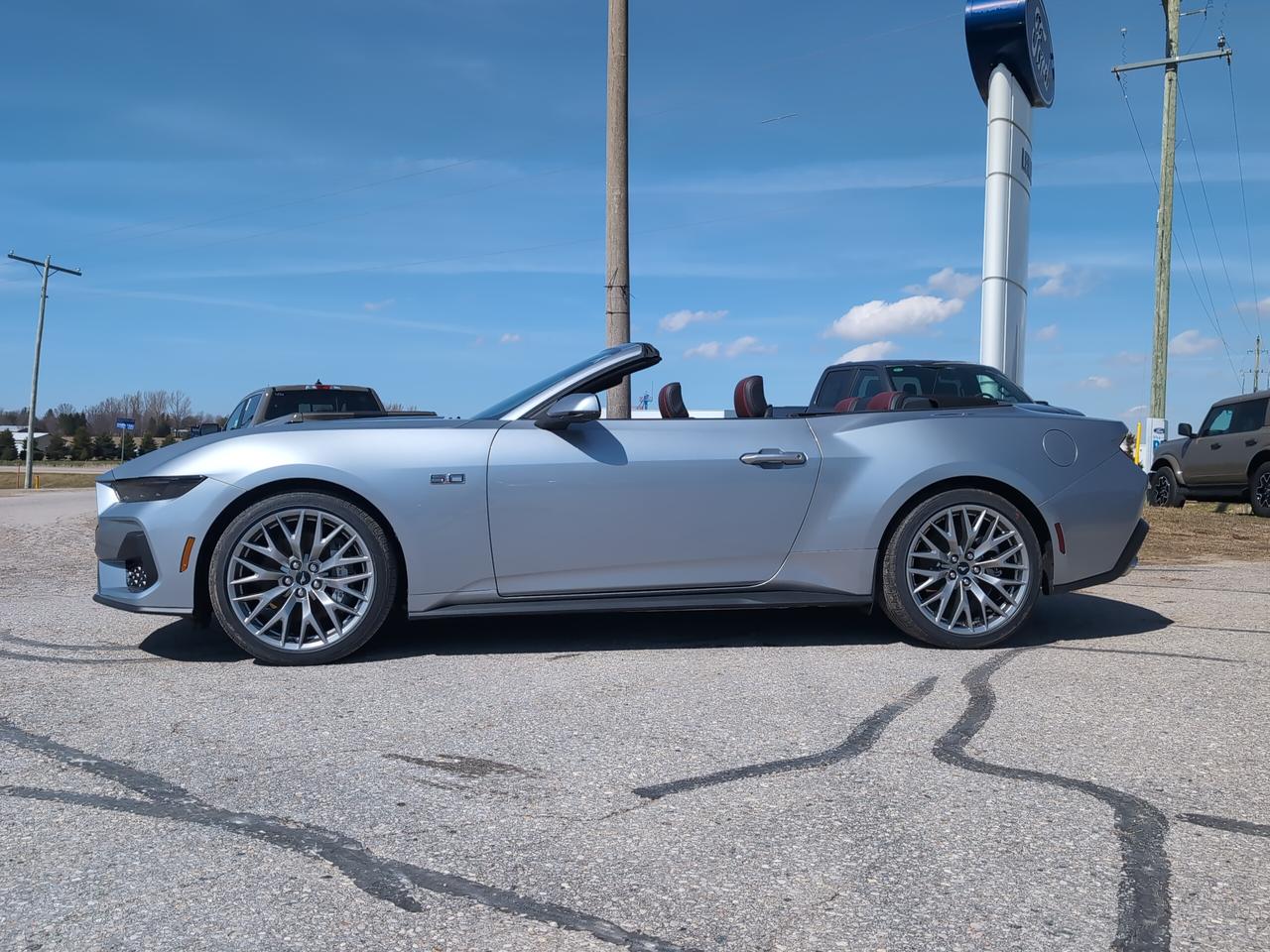 2026 Ford Mustang GT Premium Convertible Photo4