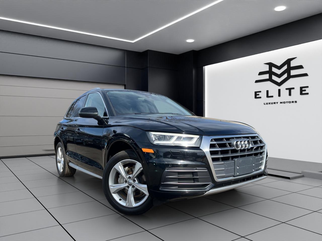 2018 Audi Q5 2.0 Progressiv Pkg - Navigation System - Panoramic Roof !!! Photo