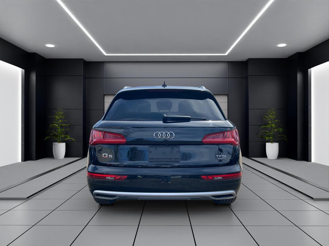 2018 Audi Q5 2.0 Progressiv Pkg - Navigation System - Panoramic Roof !!! Photo