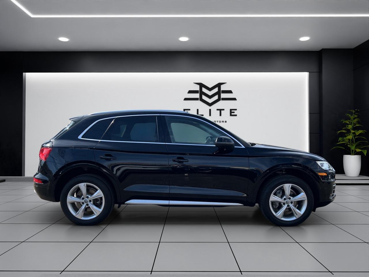 2018 Audi Q5 2.0 Progressiv Pkg - Navigation System - Panoramic Roof !!! Photo