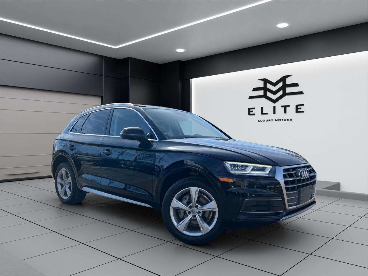 2018 Audi Q5 2.0 Progressiv Pkg - Navigation System - Panoramic Roof !!! Photo